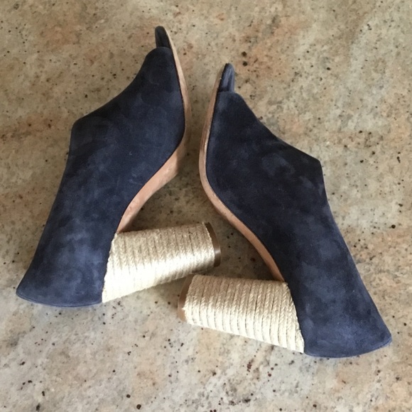 Vince Percey Suede Open Toe D’Orsay Wrap Block Heel Sandals - Picture 8 of 13